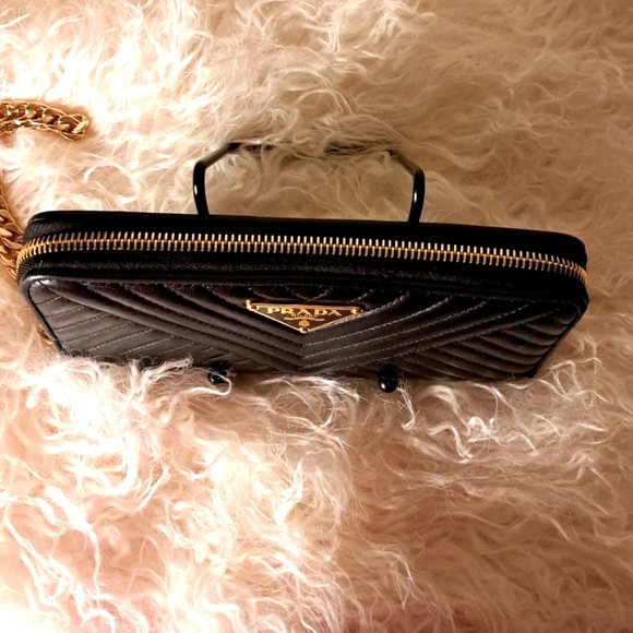 🔥🔥Prada Nappa Impunture Zip-Around Wallet - Picture 5 of 15